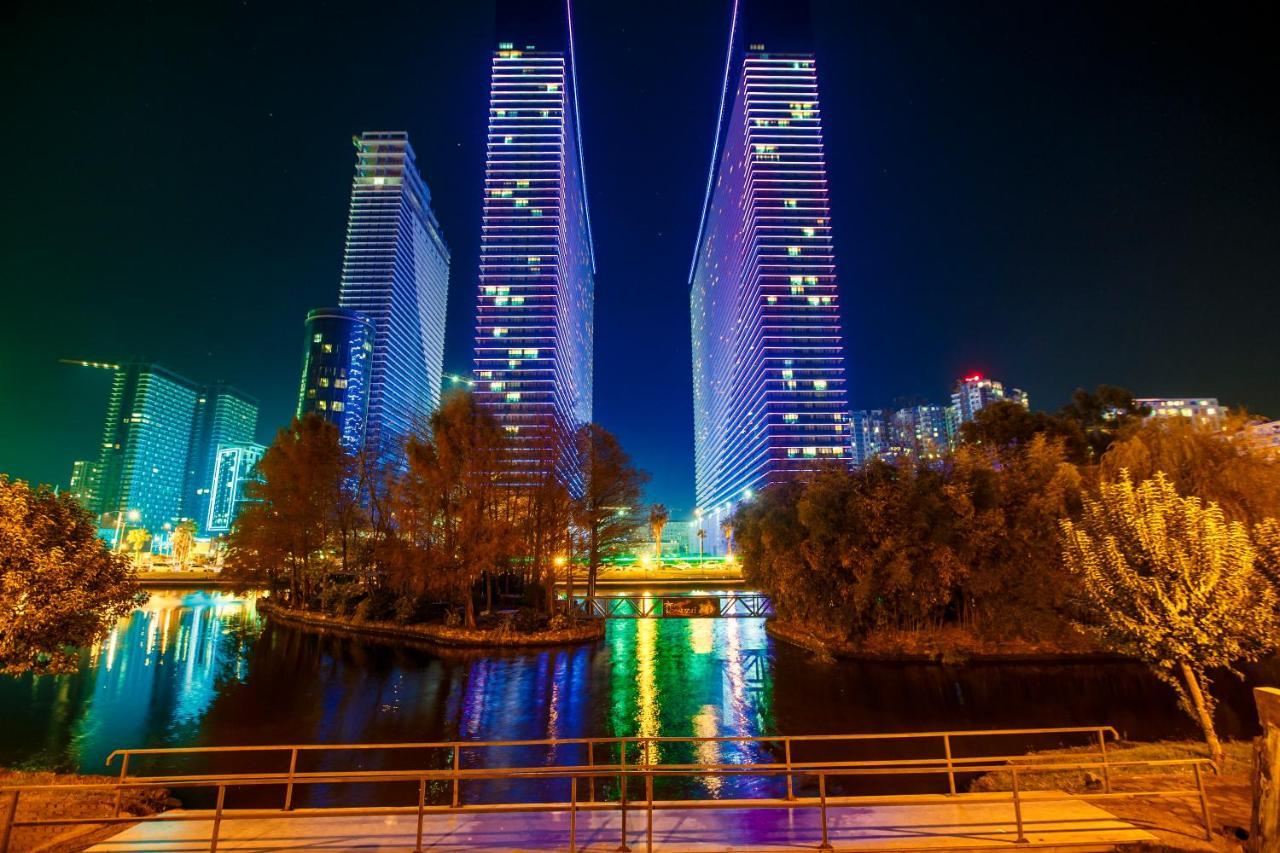 Orbi City Luxury Suite Batumi Exterior photo