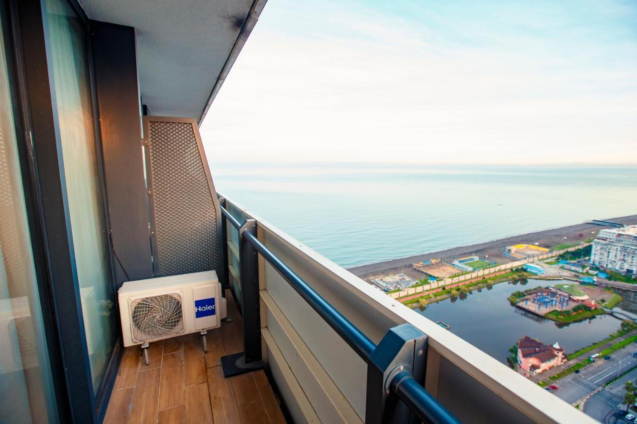 Orbi City Luxury Suite Batumi Exterior photo