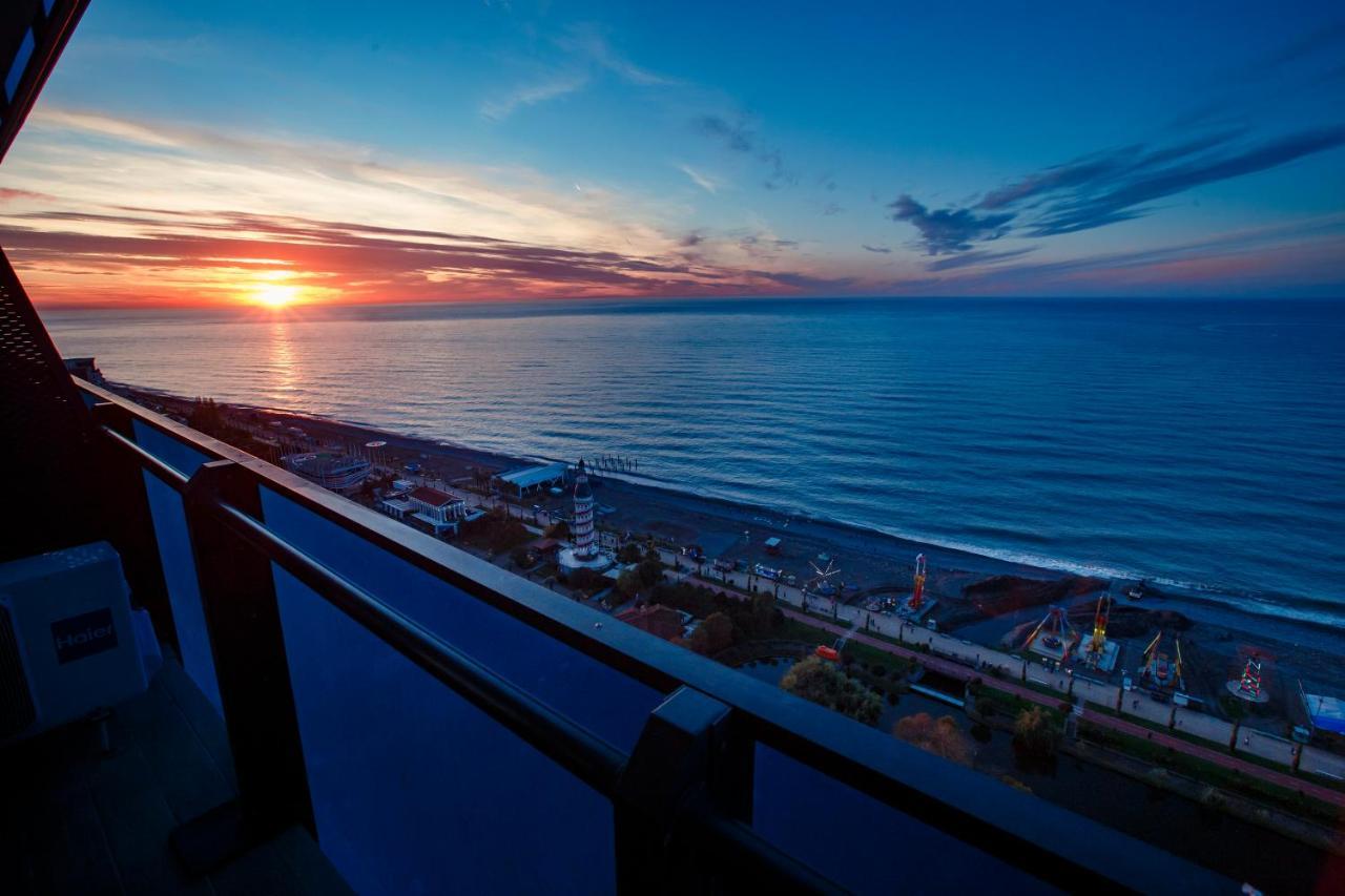 Orbi City Luxury Suite Batumi Exterior photo