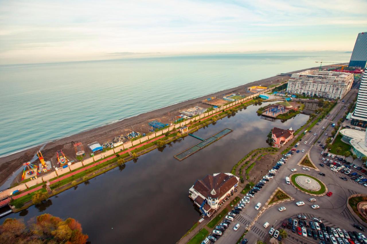 Orbi City Luxury Suite Batumi Exterior photo