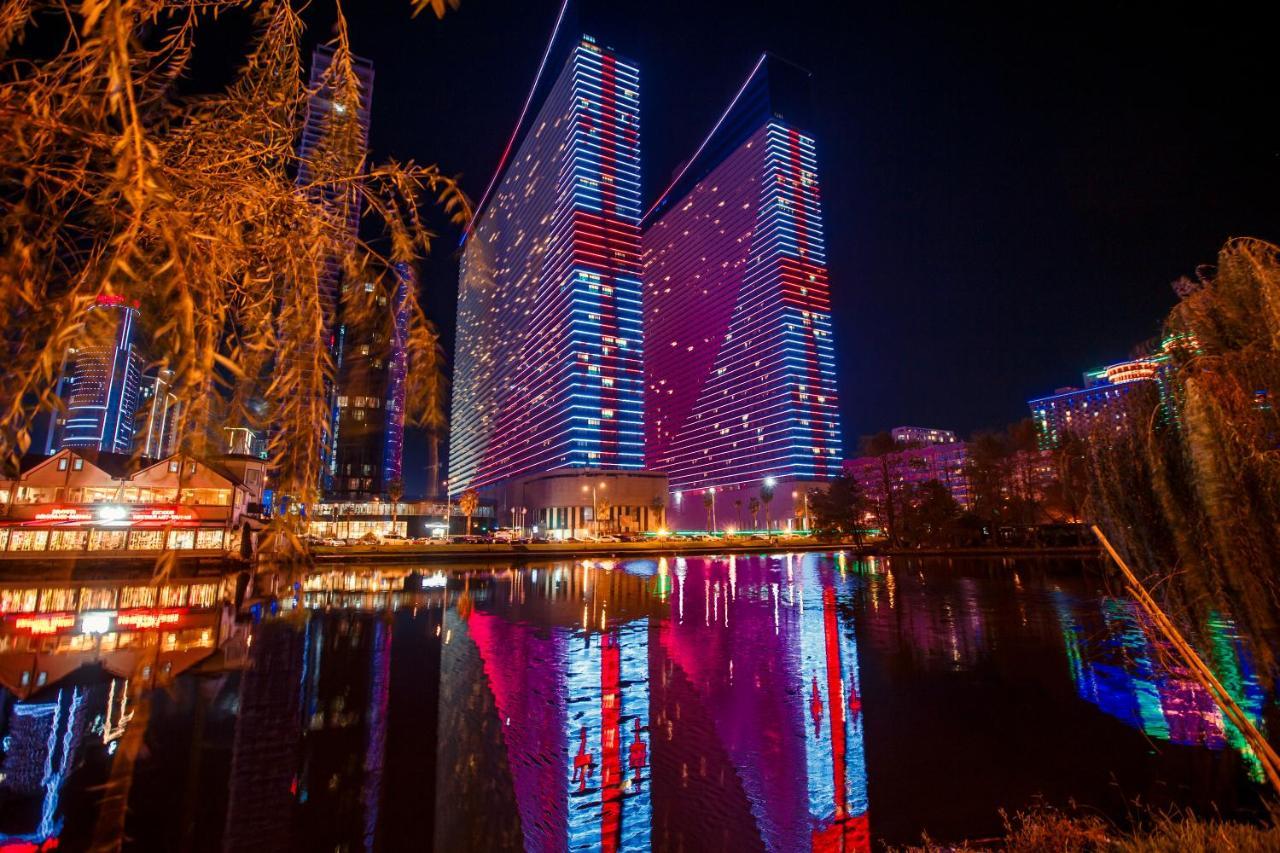 Orbi City Luxury Suite Batumi Exterior photo