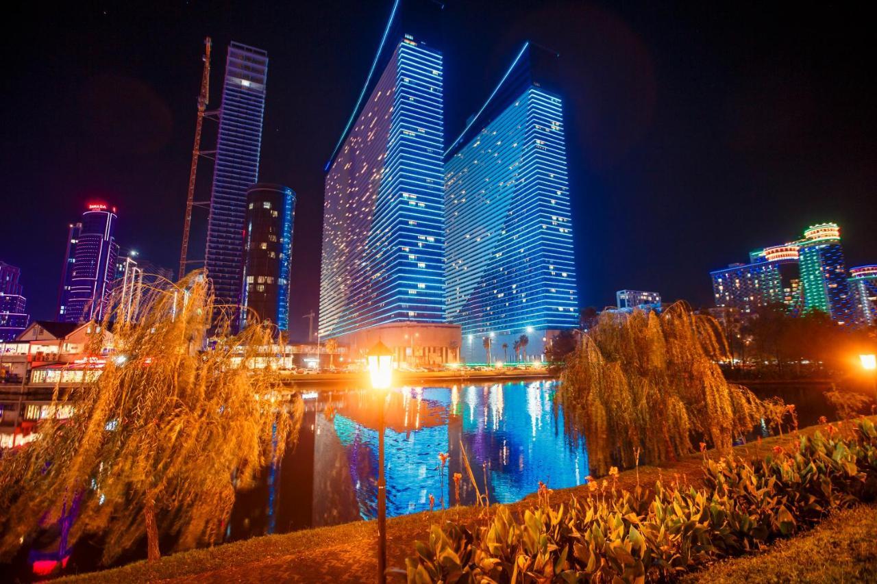 Orbi City Luxury Suite Batumi Exterior photo